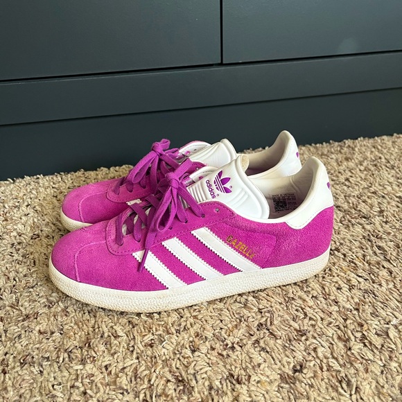 Adidas Gazelle in Shock Purple - Picture 2 of 4